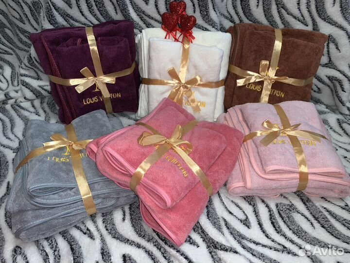 Набор полотенец (подарочный),Подушки love IS