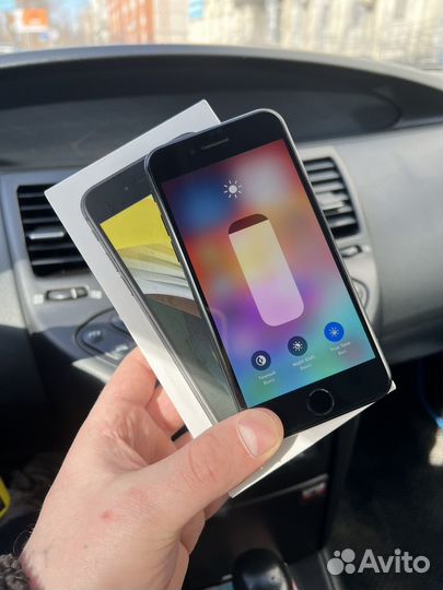 iPhone SE (2020), 64 ГБ