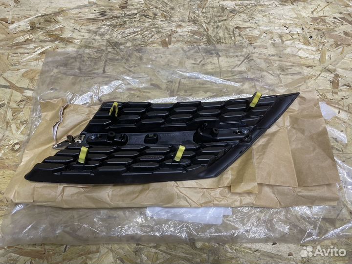 Решетка радиатора правая Toyota RAV 4 40