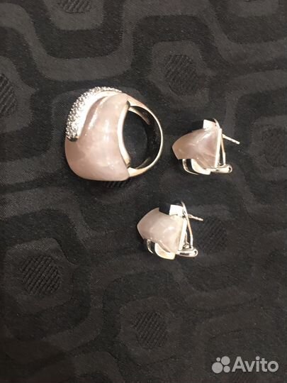Набор Сережки и кольцо из розового кварца