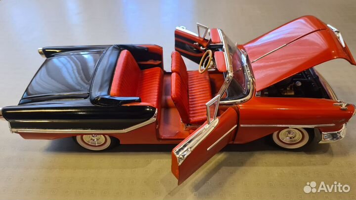 Коллекционная модель 1/18