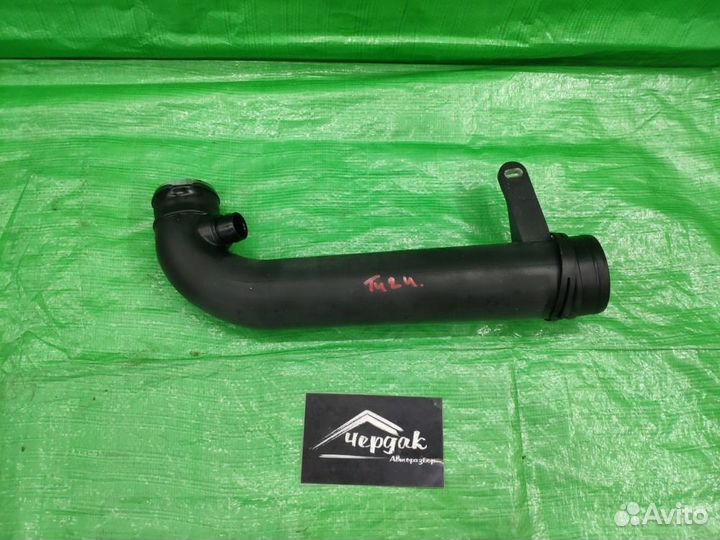 Патрубок интеркулера VW Tiguan/Passat/Golf/Q3