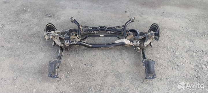 Задний подрамник VW Passat