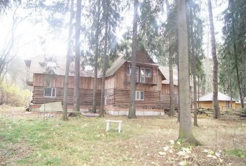 Дом 488 м² на участке 10 сот.