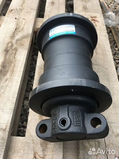 Каток опорный Komatsu PC220-7 Hyundai R210-3 HSB