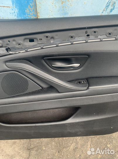 Обшивка двери передняя правая на BMW 5 F10