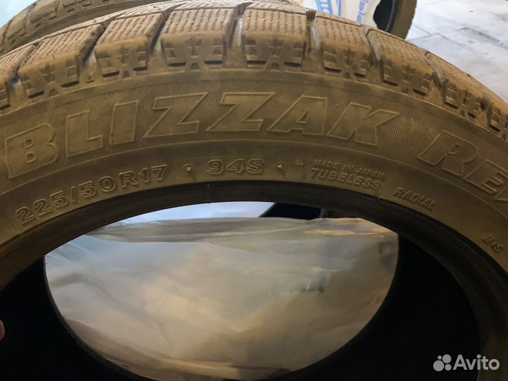 Bridgestone Blizzak Revo GZ 2.25/50 R17 94S