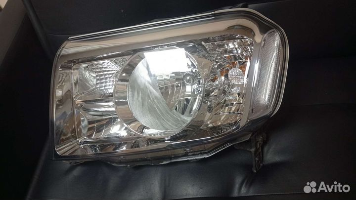 Фара левая Honda Pilot
