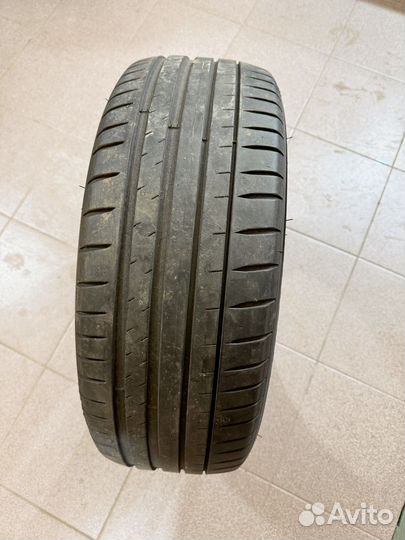 Michelin Pilot Sport 4 215/55 R17 98Y