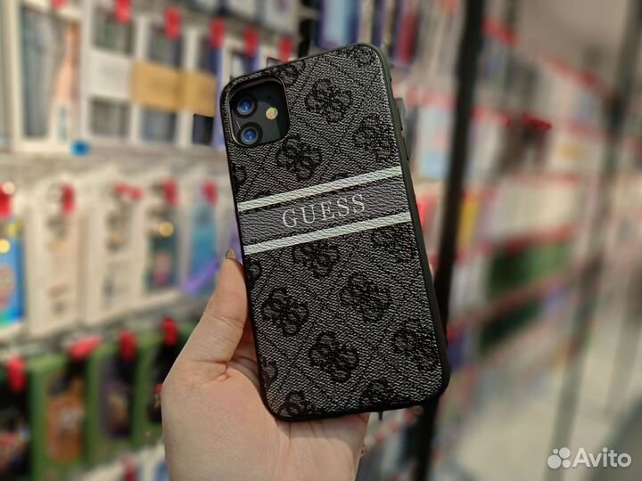 Чехол на iPhone 11 guess новый