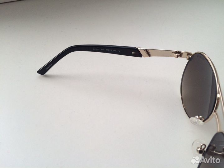 Солнцезащитные очки Guess (оригинал, новые)