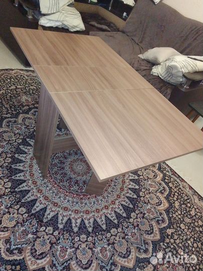 Стол книжка