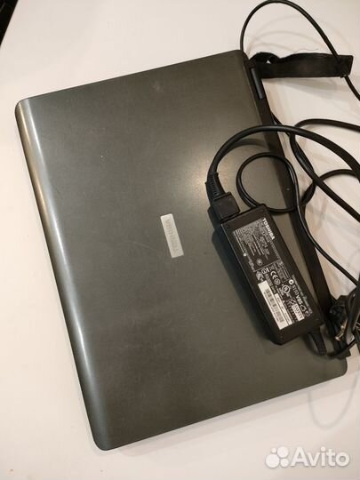 Ноутбук toshiba