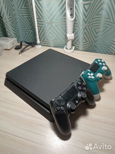 Sony playstation 4 PS4 slim 1tb