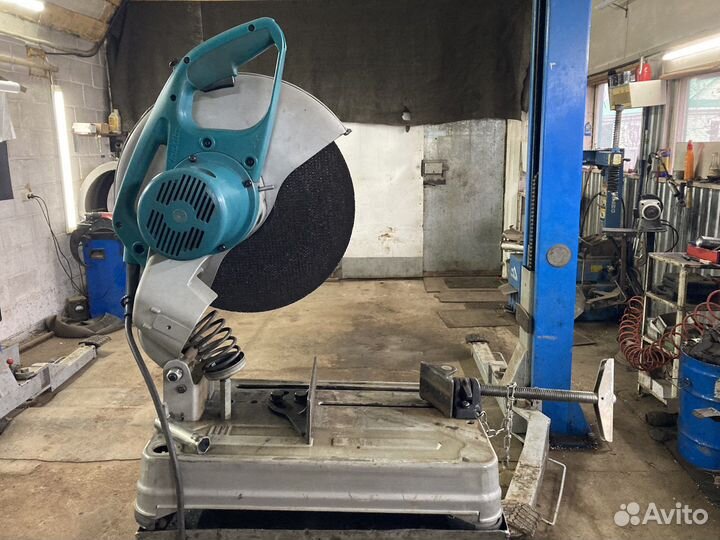 Монтажная пила Makita 2414NB