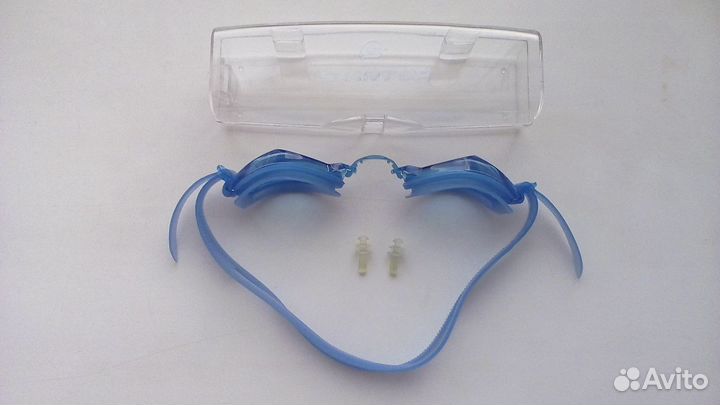 Очки для плавания