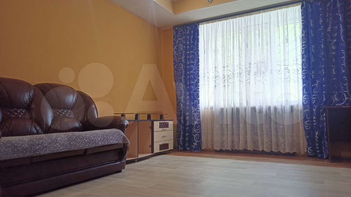 2-к. квартира, 62 м², 1/3 эт.