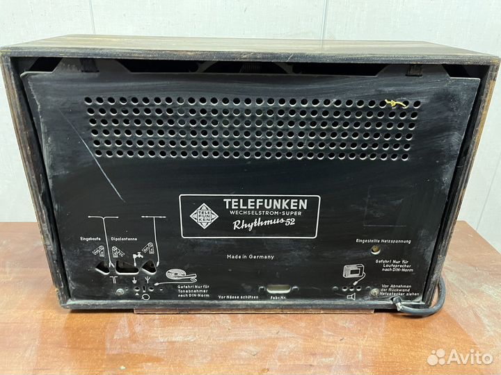 Ламповый приёмник Telefunken Rhythmus 52W. 236
