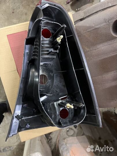 Фонарь задний левый renault logan