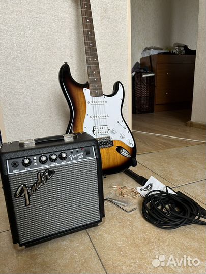 Электрогитара fender squier bullet Stratocaster