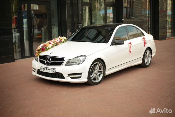 Свадебные украшения на машину