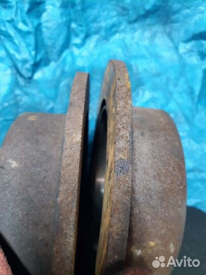 Диск тормозной задний Митсубиси. Контракт