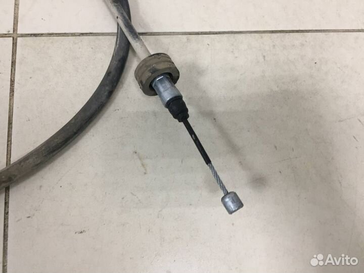 Трос стояночного тормоза левый Kia Cerato YD 2013