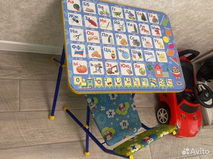 Детский столик и стульчик