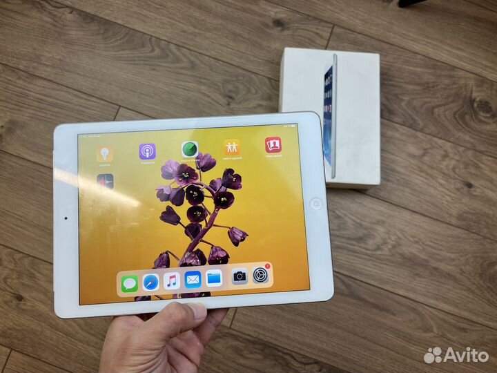 iPad Air 32 гб с коробкой