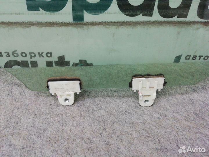 Стекло передней левой двери 80301-9U000 Nissan