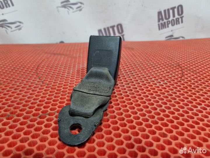 Замок ремня безопасности задний Skoda Yeti 5L cfhc