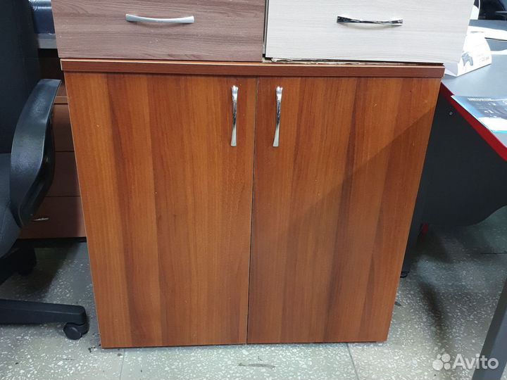 Тумба для оргтехники орех новая