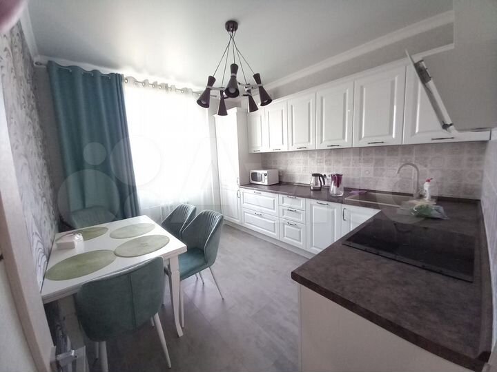 3-к. квартира, 90 м², 16/16 эт.