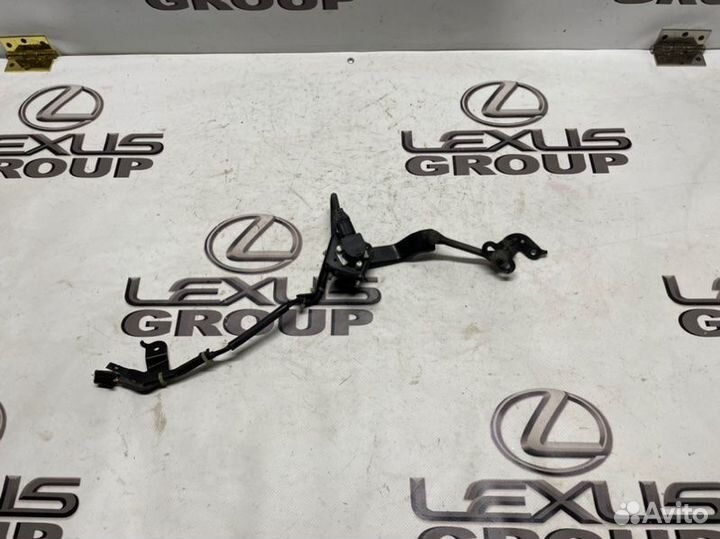 Датчик дорожного просвета прав. зад. Lexus RX270