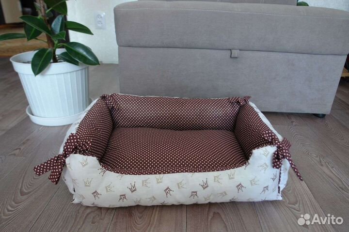 Лежанка для кошек и собак