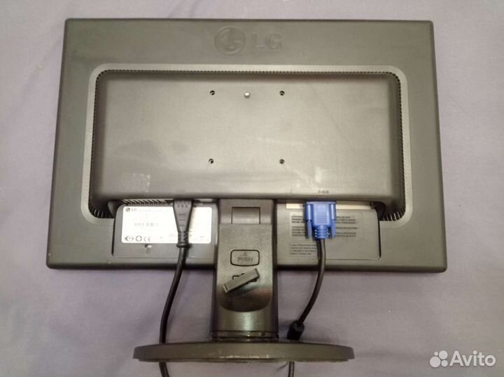 Монитор LG flatron W 1942 SE