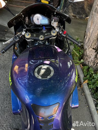 Suzuki gsx600r 2003г