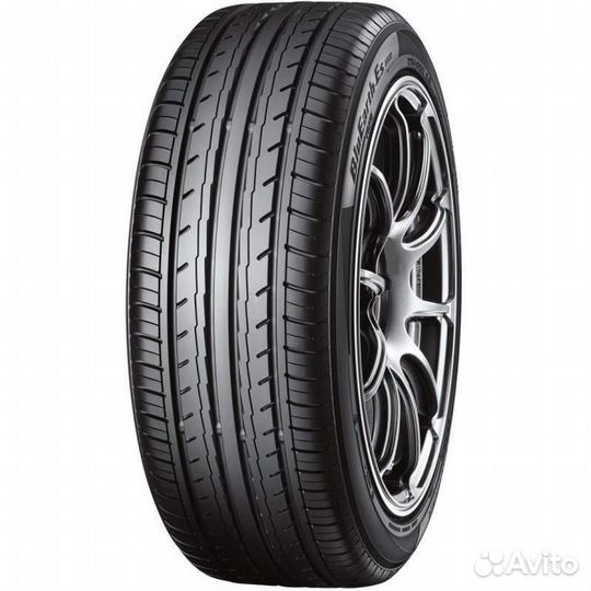 Yokohama BluEarth-ES ES32 215/60 R16 99V