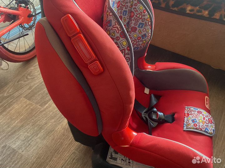 Автомобильное детское кресло от 9 до 36 кг