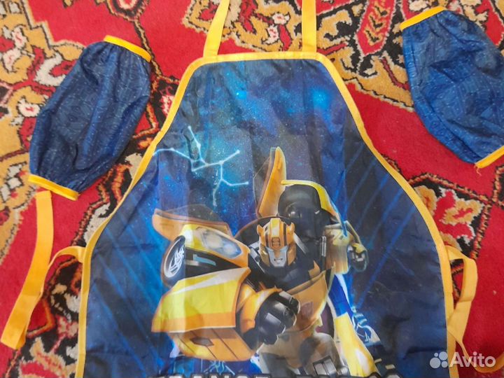 Фартук для рисования с налоконтиками в идеал.сост