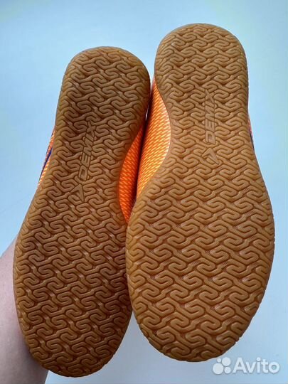 Футбольные бутсы новые 36 размер