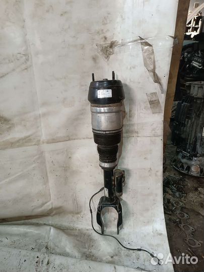 Амортизатор передний левый Mercedes W166