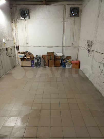 Гараж, > 30 м²