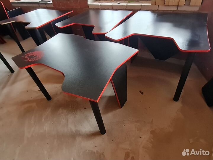 Геймерский игровой компьютерный стол