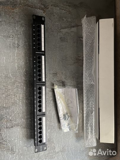 Патч панель 24 порта