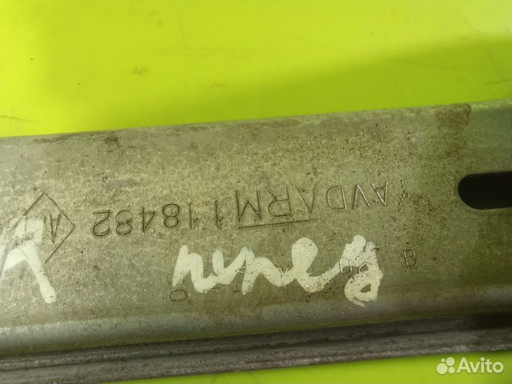 Стеклоподъёмник передний правый для Renault Logan