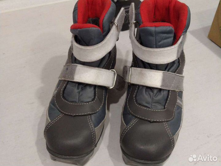 Лыжные ботинки