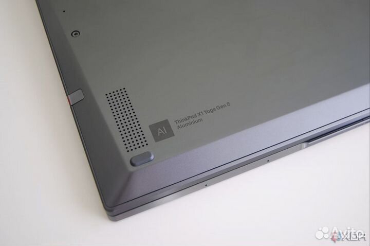 Lenovo ThinkPad X1 Yoga Gen 8