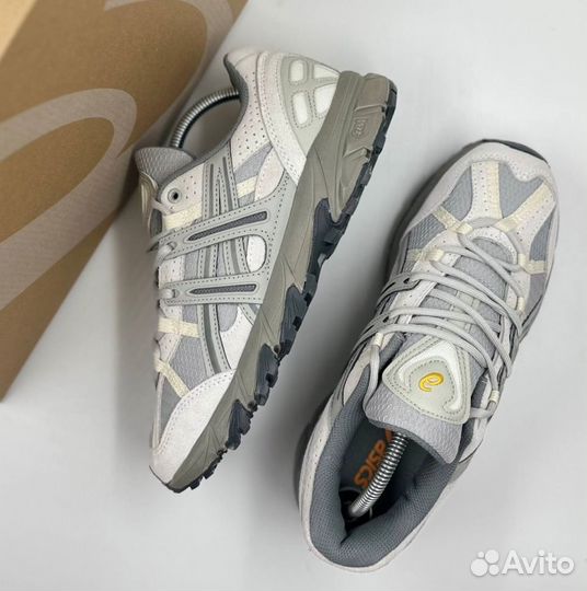 Удобные кроссовки Asics Sonoma