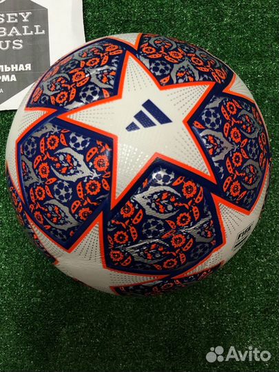 Футбольный мяч adidas лига чемпионов 2023